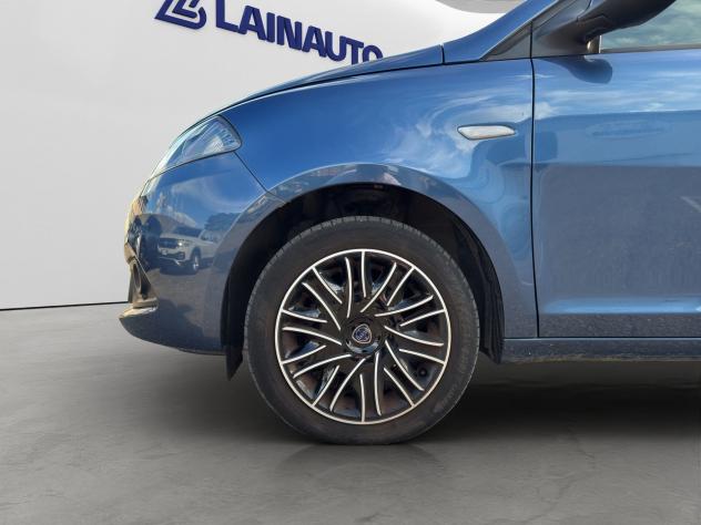 Lancia Ypsilon 1.0 70cv S&S Hybrid - Foto 9