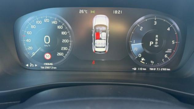 VOLVO XC40 D3 GEARTRONIC ** UNICO PROPRIETARIO ** rif. 24054311 - Foto 10
