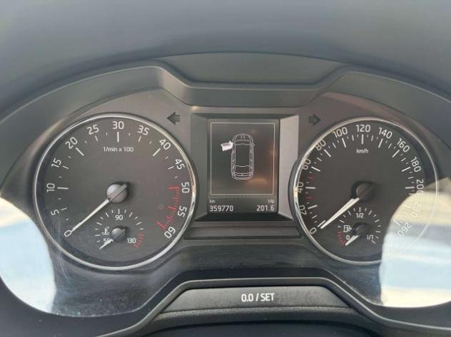 SKODA Octavia Octavia III Wagon Wagon 1.6 tdi cr Ambition 105cv rif. 23936622 - Foto 10