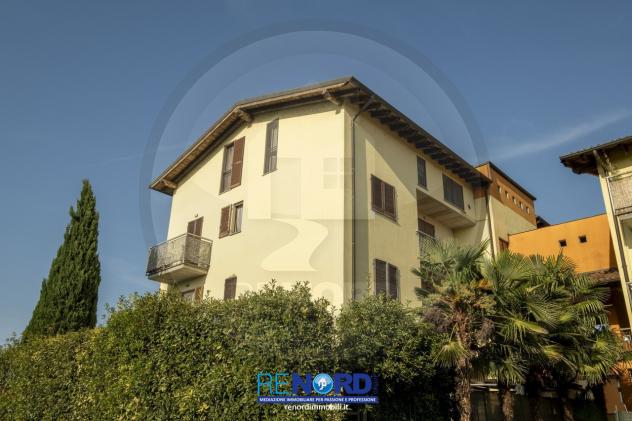 RIF. CC2230 - FILIGHERA - Appartamento mansardato di 2 locali e servizi. Box auto.