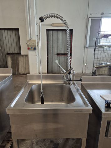 LAVELLO INOX CON DOCCIA USATO
