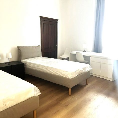 AFFITTO POSTO LETTO IN CAMERA DUE LETTI CENTRO STORICO