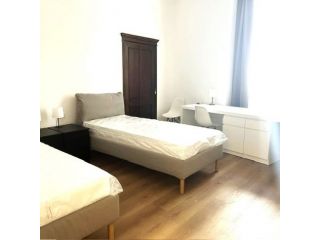 AFFITTO POSTO LETTO IN CAMERA DUE LETTI CENTRO STORICO