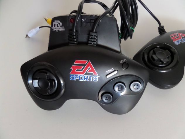 Console vintage Plug &amp; Play Jakks Pacific EA Sports (anno 2004) - Foto 7