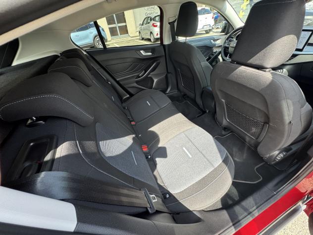 Ford Focus 1.0 EcoBoost Hybrid 125cv Active - Foto 10