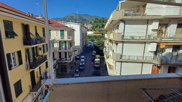 Alassio trilocale centrale ristrutturato - Foto 4