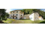 APPARTAMENTO CON RUSTICI E TERRENO