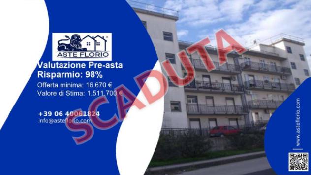 Immobile in asta di 97 m², box auto in vendita a Melilli