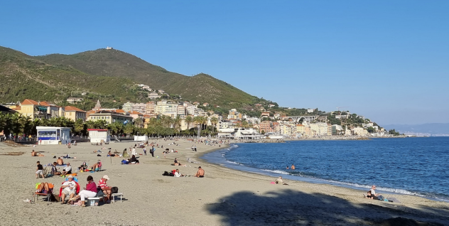 VARAZZE CENTRO*MARE a Pochi Metri*Animali Benvenuti*Prenotazioni 2026-2027