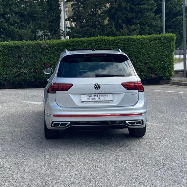 VOLKSWAGEN Tiguan 2.0 TDI SCR DSG R-Line 4Motion 110KW/150CV rif. 24126398 - Foto 5