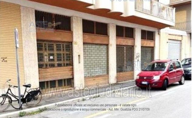 IMMOBILI-IMMOBILE COMMERCIALE-Via Seneca, 23, 65127 Pescara PE, Italia
