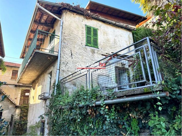 V000690 - UNGIASCA, CASA DA RISTRUTTURARE CON GIARDINO - Foto 2