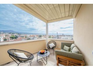 Eleganza e Comfort nel Cuore di Firenze: Attico con Terrazza Panoramica e D &hellip;