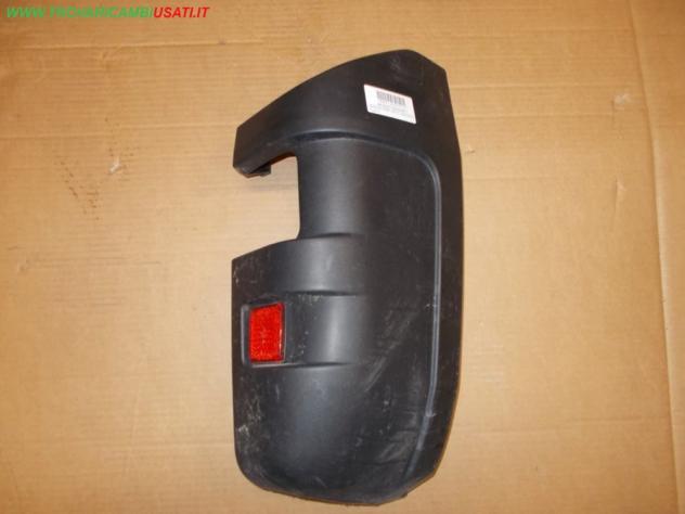 PARAURTI POST. LAT. D. IVECO DAILY Furgone  Carrozzeria  Lamierati esterni  Paraurti  Paraurti angol IVECO - DAILY Furgone - 01-07-2014 -