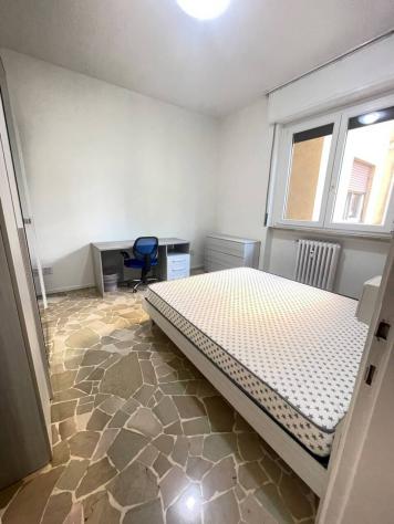 Stanza in appartamento in affitto a Meda