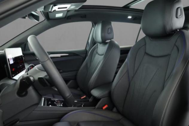 VOLKSWAGEN Tiguan 2.0 TDI 193 CV DSG 4MOTION R-Line rif. 24072201 - Foto 6