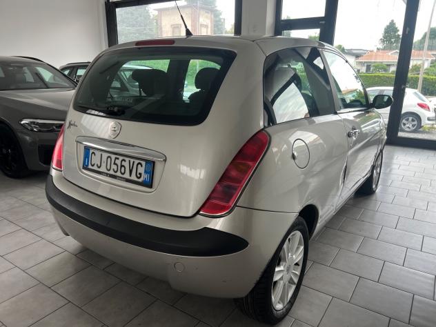 Lancia Ypsilon 1.4 16V Argento - Foto 4