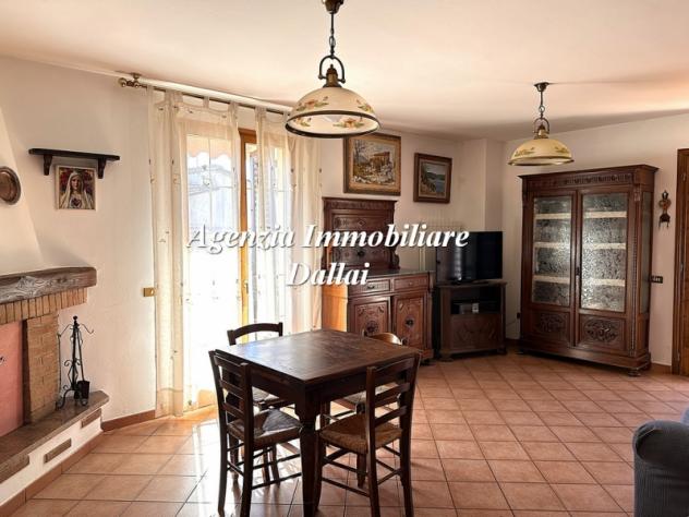 Scarperia - Porzione di villetta con garage e giardino