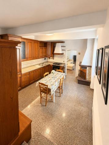 APPARTAMENTO INDIPENDENTE di 5 vani e di 130 mq (SIGNA) rif. L1393 - Foto 8