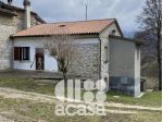 CASALE CON TERRENI AGRICOLI