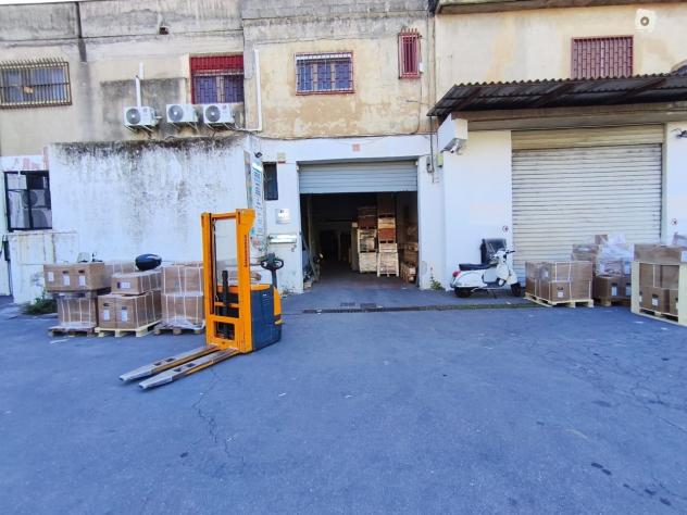 Magazzino in affitto a Gravina di Catania