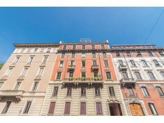 Appartamento di 200 m² con 5 locali in affitto a Milano