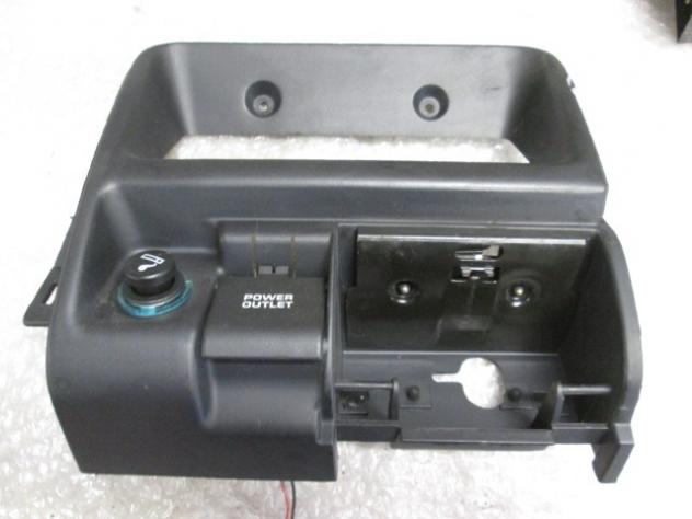 55115113AL MASCHERINA CRUSCOTTO CON ACCENDISIGARI JEEP GRAND CHEROKEE 2.5 D 85KW 4X4 5M 5P (1997) RICAMBIO USATO