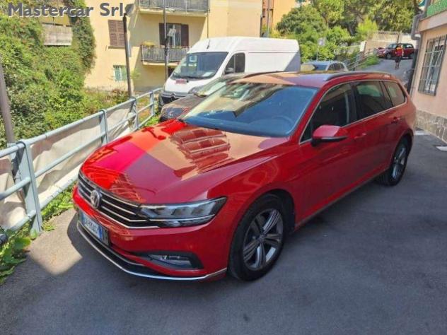 VOLKSWAGEN Passat Variant Passat VIII Variant 2.0 tdi Executive 150cv dsg - rif. 24038920 - Foto 2