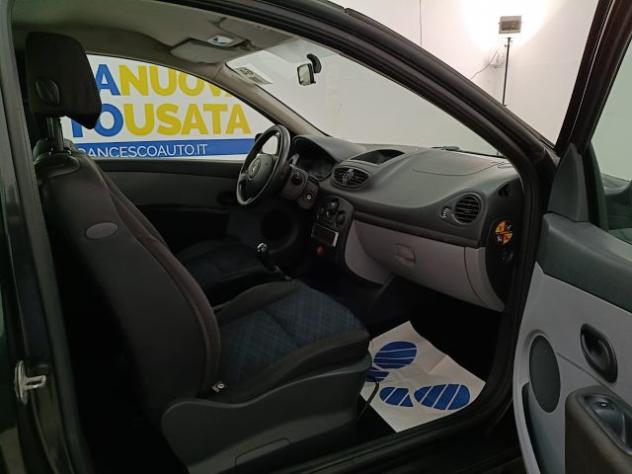 RENAULT Clio 3p 1.4 16v Confort 98cv rif. 23623836 - Foto 10