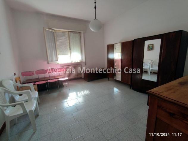 Casa singola con due appartamenti, mansarda, tre garage e scoperto esclusivo. - Foto 15