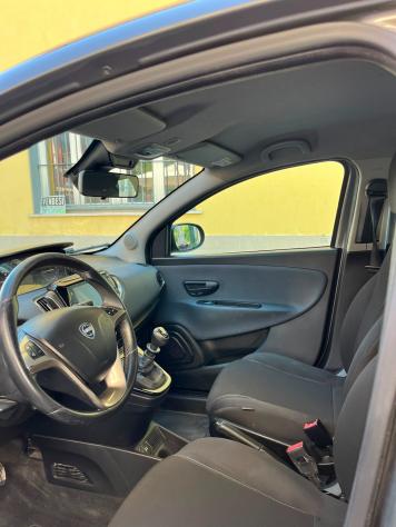Lancia Ypsilon 1.0 Hybrid Gold | Adatta Neopatentati - Unico Proprietario -Km certificati - Foto 8