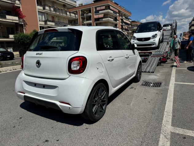 Smart ForFour BRABUS 0.9 Turbo twinamic LED NAVI PANORAMA PACK BRABUS SEDILI RISCALDATI PDC BLUETOOTH - Foto 6