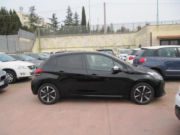 Peugeot 208 BlueHDi 100 Stop&Start 5 porte Allure - Foto 2