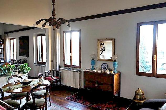 APPARTAMENTO di 5 vani e di 170 mq (FIRENZE) rif. 61U._23
