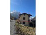 258/2024 U BG - appartamento al piano primo con sottotetto.