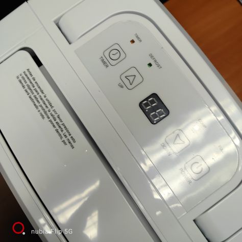 DEUMIDIFICATORE praticamente Nuovo