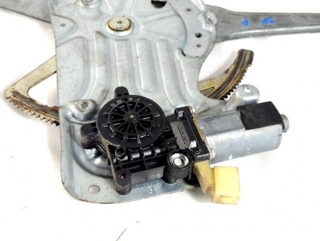 30784575 MOTORINO MECCANISMO ALZA-VETRO ALZA-CRISTALLO PORTA ANTERIORE DESTRA VOLVO XC70 SW 2.4 D 4X4 136KW AUT 5P (2007) RICAMBIO USATO - Foto 2