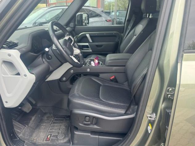 LAND ROVER Defender 110 3.0D I6 250 CV AWD Auto X-Dynamic SE rif. 23926175 - Foto 9