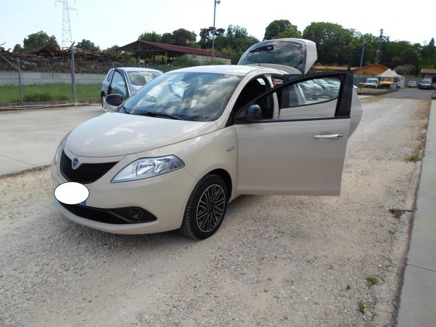 Lancia Ypsilon 1.2 69 CV 5 porte Platinum (GPL) - Foto 9