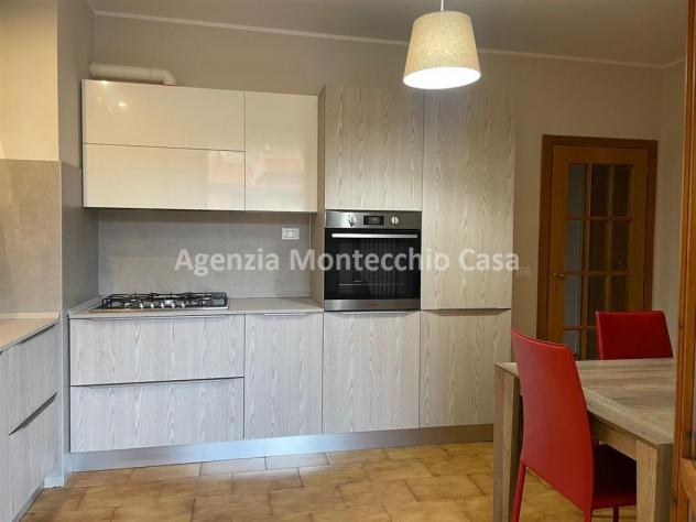 Appartamento con mansarda, garage e giardino esclusivo. - Foto 2