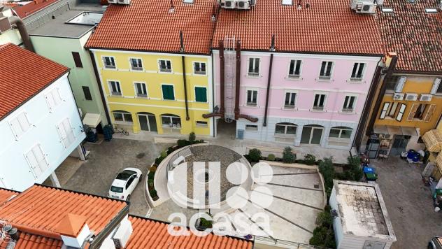 "PALAZZO PORTO CANALE", LOCALE COMMERCIALE IN VENDITA, ULTIMO NEGOZIO! - Foto 9