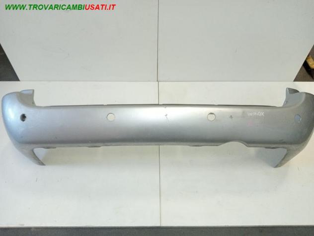 PARAURTI POST. ARGENTO CON 4 FORI PER SENSORI 999-U1311348 Carrozzeria  Lamierati esterni  Paraurti  Paraurti post. LANCIA - VOYAGER - 2011  2015