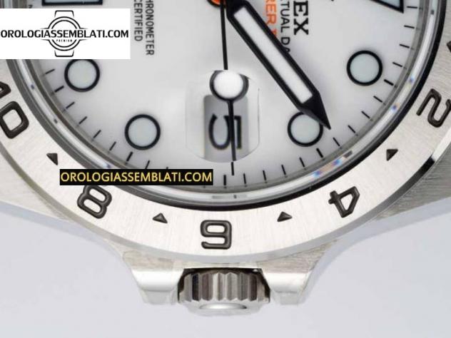 Rolex Replica EXPLORER II 42MM 216570 NERO 904L SS 1:1 BEST EDITION QUADRANTE BIANCO SUL BRACCIALE 3285 V4 - Foto 6