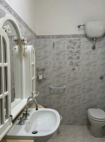 OSTIA LIDO TRILOCALE ARREDATO CON BALCONE - Foto 6
