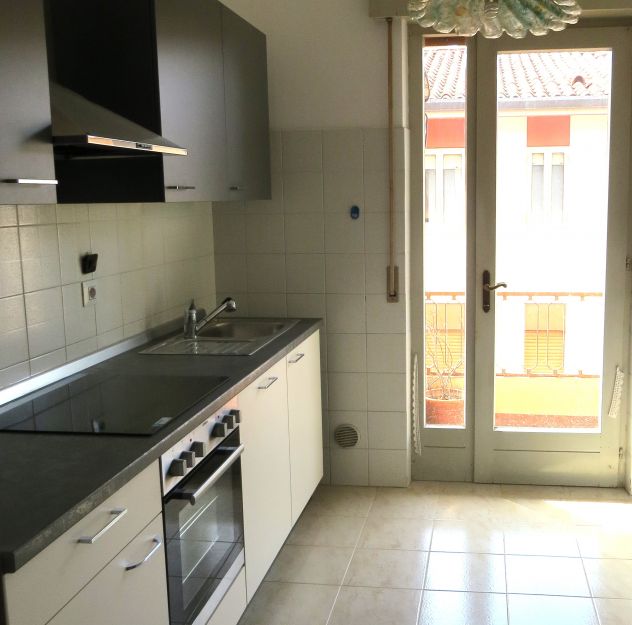 1726 Bicamere in via Caimo ristrutturato I° ingresso