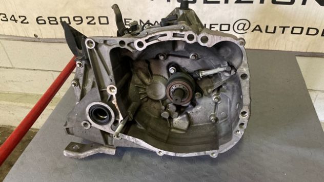 Cambio manuale Renault Clio 1.2 16v del 2011(8200699942) - Foto 2