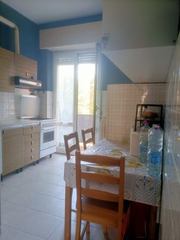 Ampio Bilocale di 76 mq Abitabile Subito con Balcone e Cantina – Vicino a Servizi e Passante FS - Foto 6