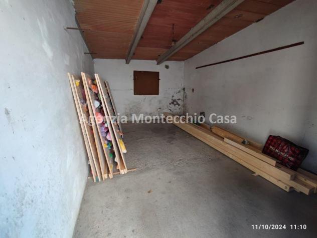 Casa singola con due appartamenti, mansarda, tre garage e scoperto esclusivo. - Foto 4