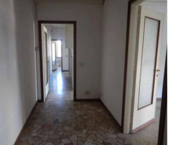 Immobile in asta di 93 m² in vendita a Suzzara - Foto 2