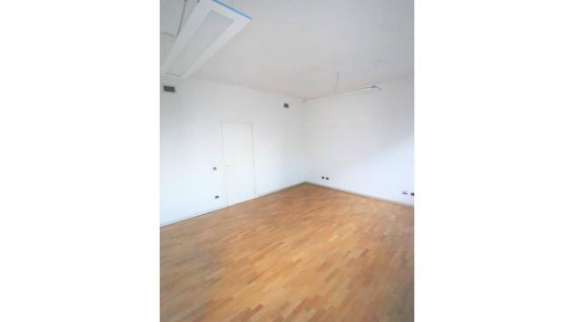 Immobile di 270 m² con più di 5 locali in affitto a Sesto San Giovanni - Foto 9